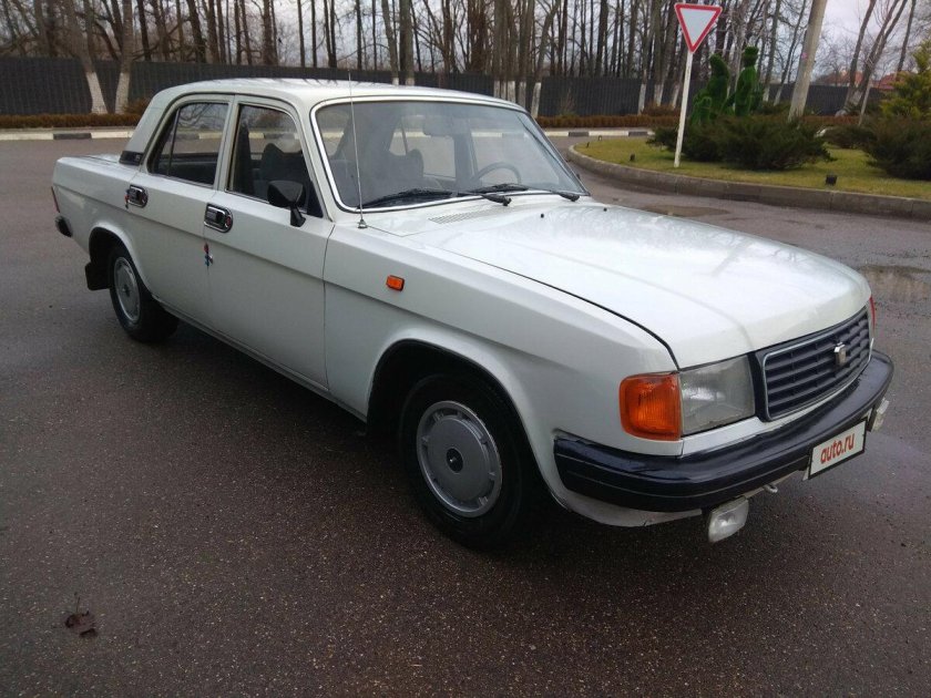 ГАЗ 31029 белая