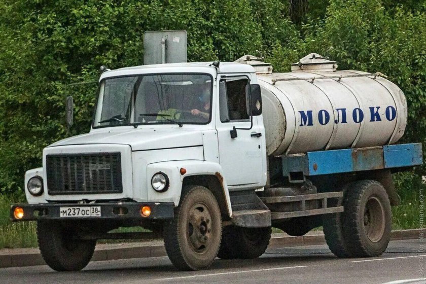 ГАЗ 3307 молоковоз