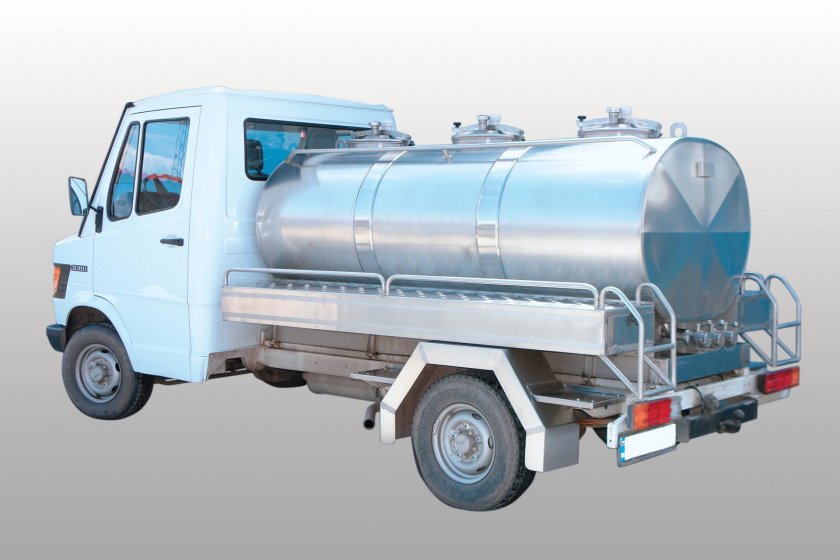 Молоковоз Хино 500