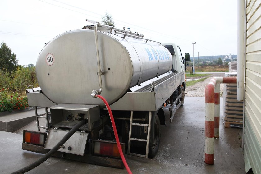 Кран слива цистерны Сеспель 33