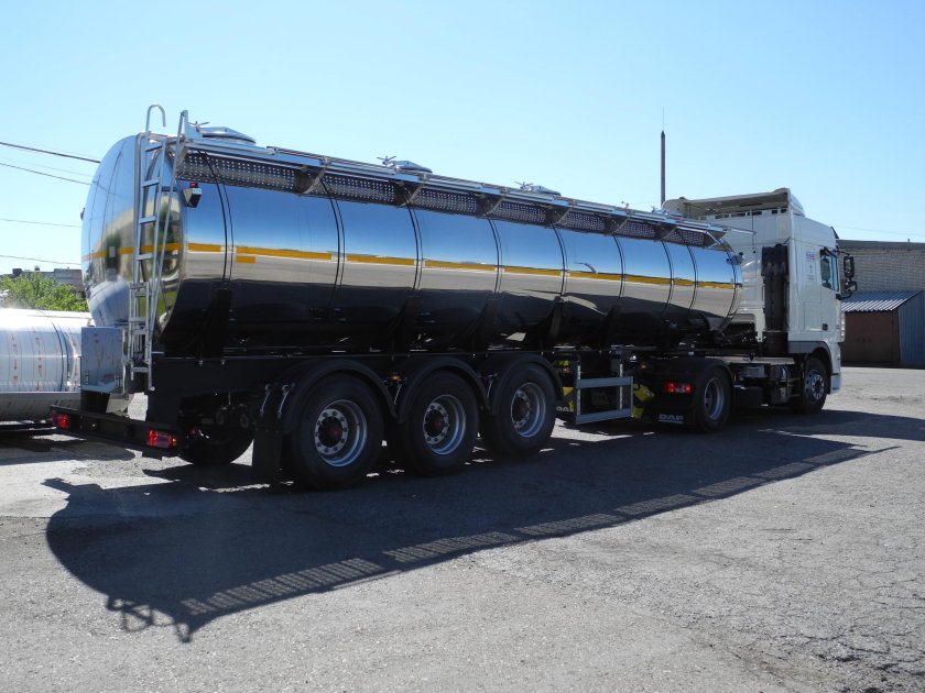 Полуприцеп цистерна молоковоз 28 тонн