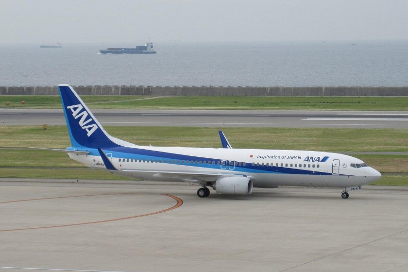 Боинг 737 Ana