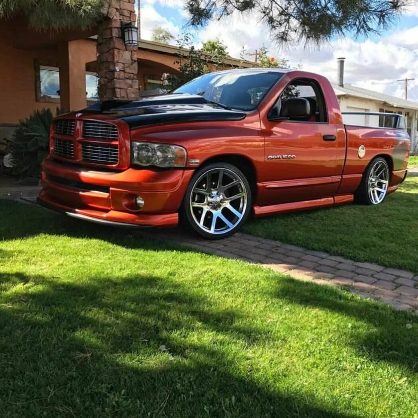 Dodge Ram 6500