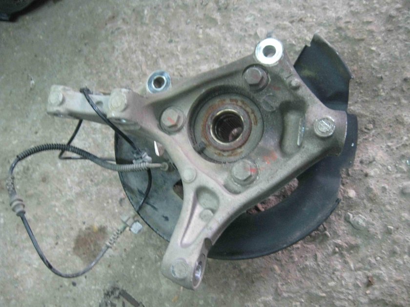 Передняя ступица Шевроле Круз