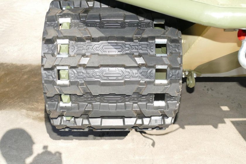 Гусеничная лента 209-32-02000 Komatsu