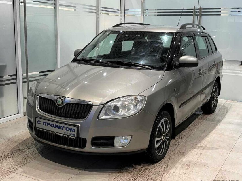 Skoda fabia 2 поколение