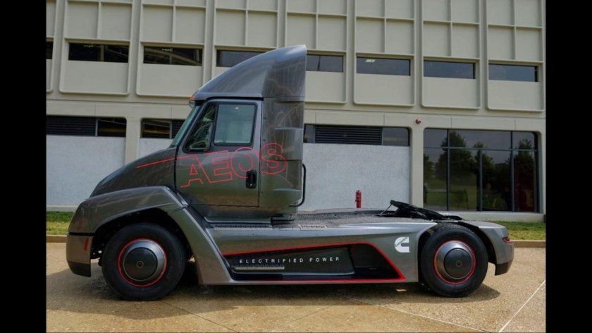 Электрический тягач