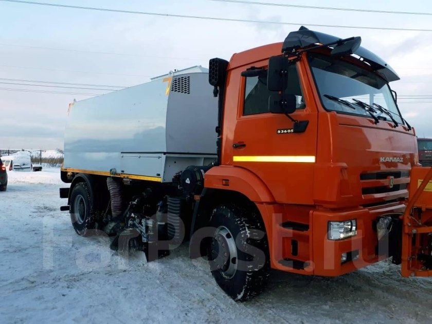 Коммунальная уборочная машина КАМАЗ-53605