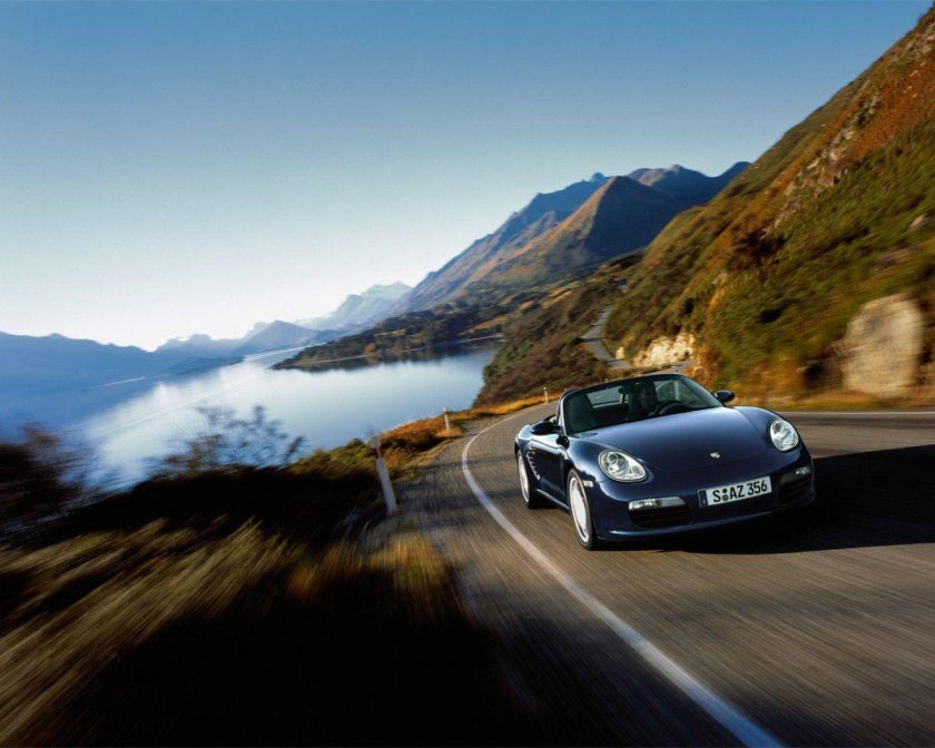 Порше 911 в горах