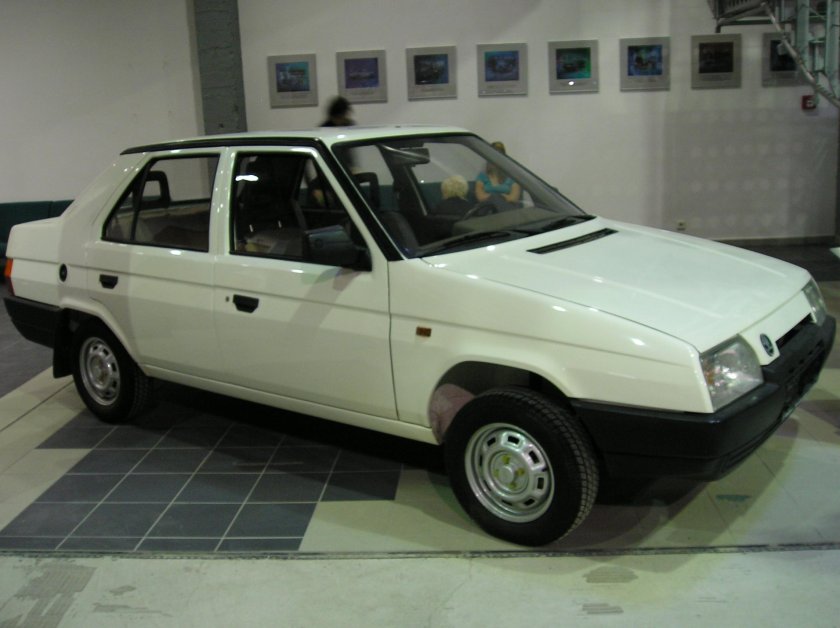 Skoda Favorit sedan