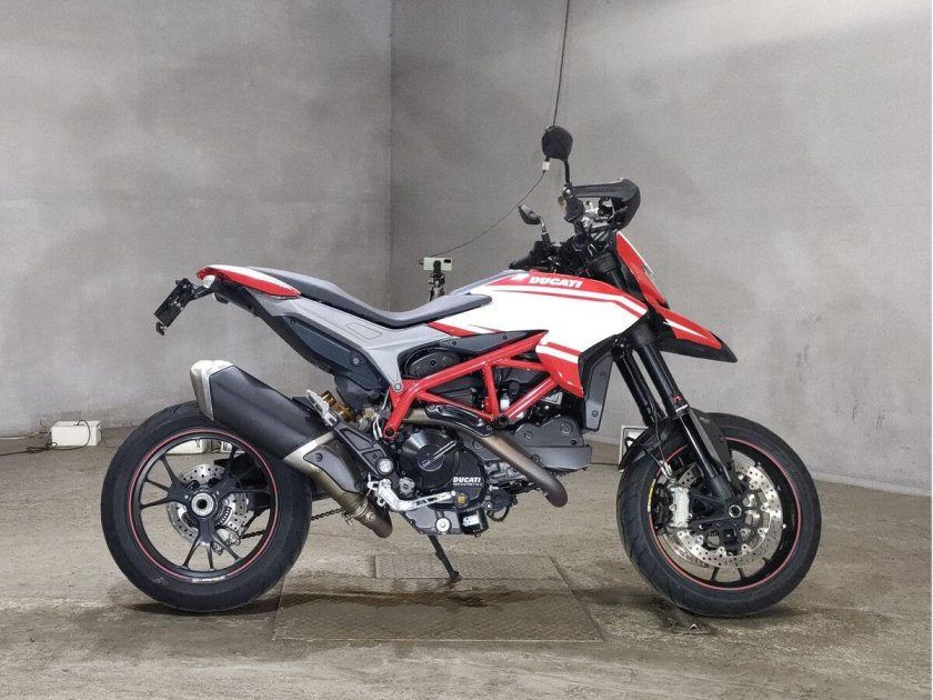 Ducati hypermotard 821