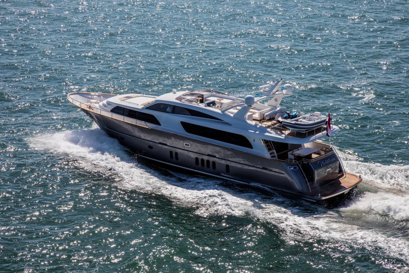 Van der Valk яхта