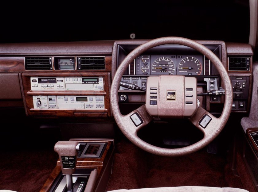 Nissan Gloria 1985