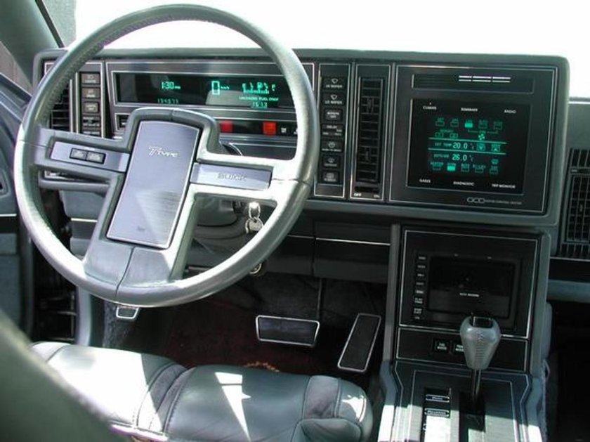 Buick Riviera 1986 салон