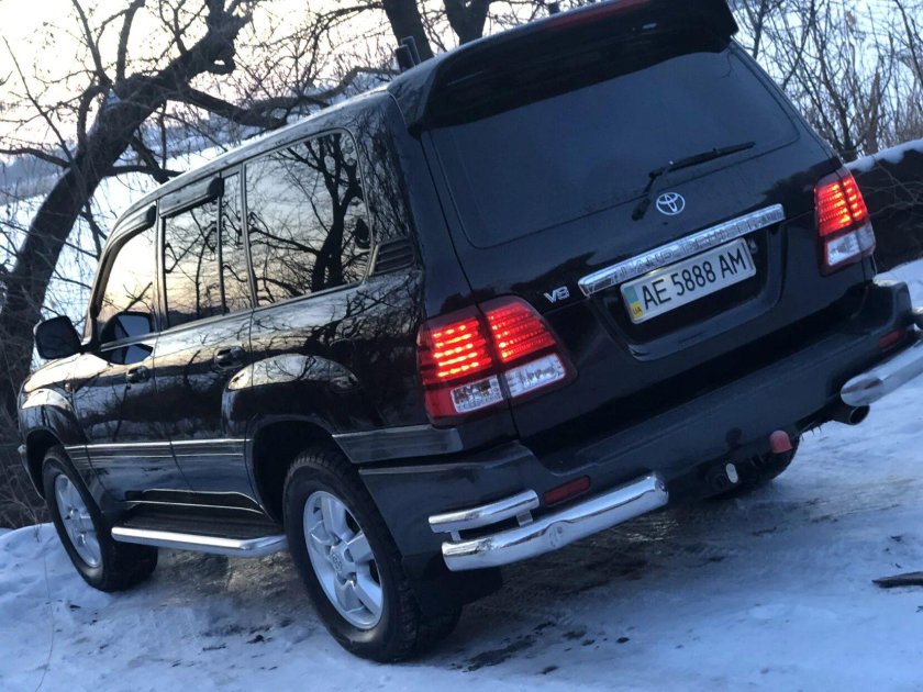 Задние фонари Toyota Land Cruiser 100