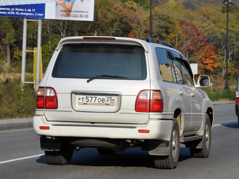 Тойота ленд Крузер Сигнус