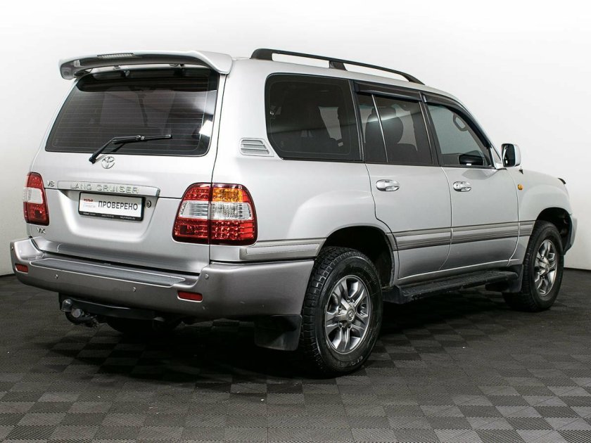 Toyota Land Cruiser 100