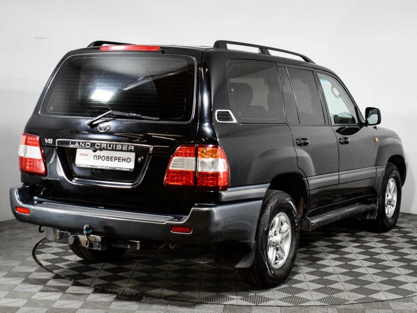 Toyota Land Cruiser 100