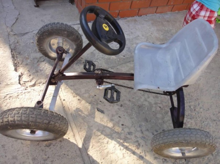 Веломобиль с 4 колёсами