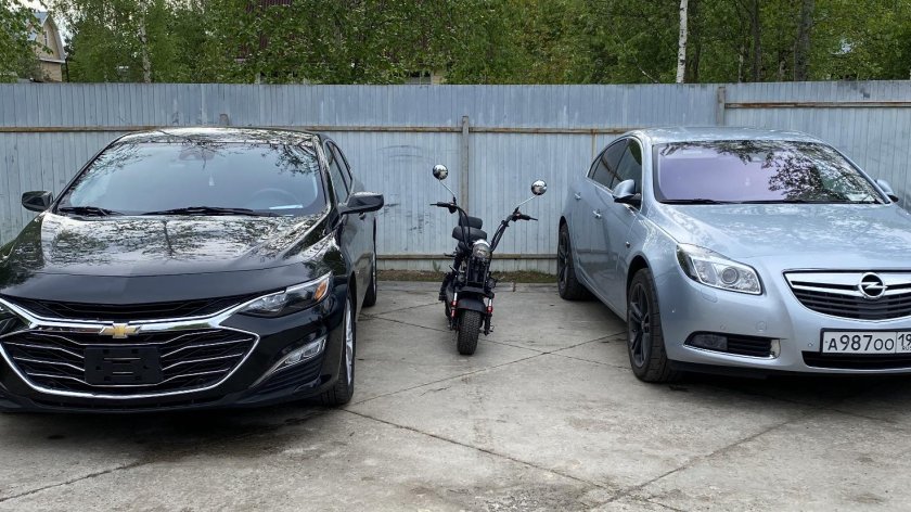 Опель Инсигния серый