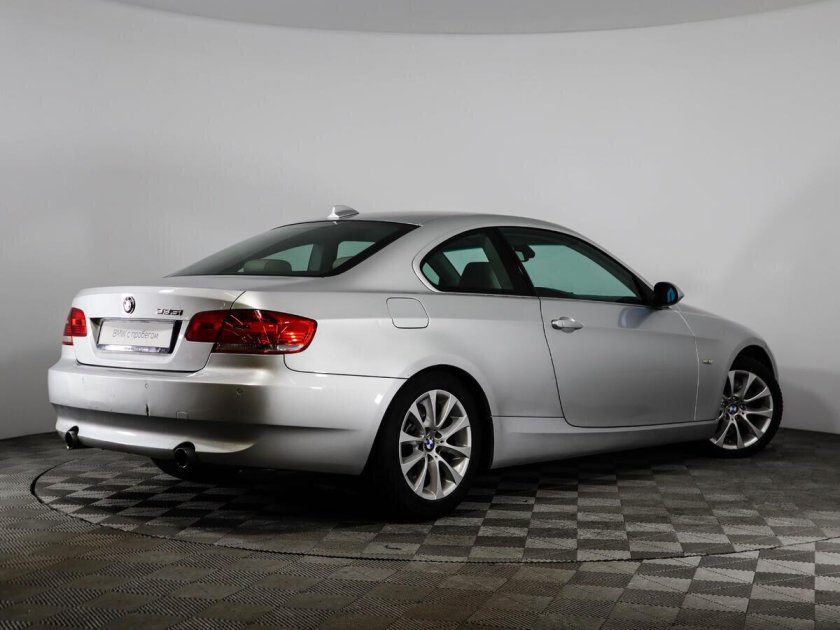 Бмв 320i 2007 года