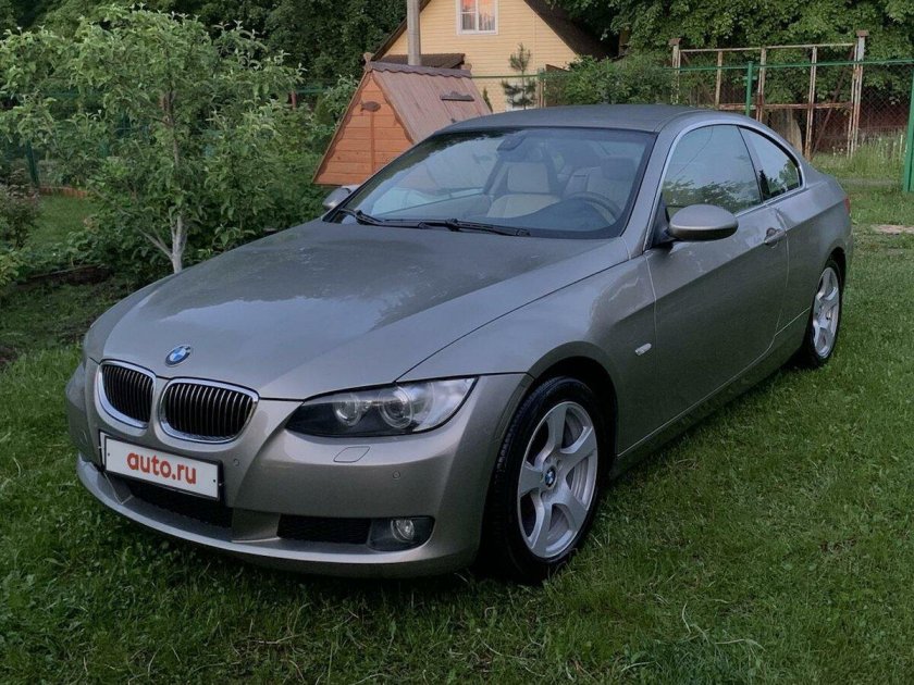 BMW 3 серии 325i v 2007 года купе
