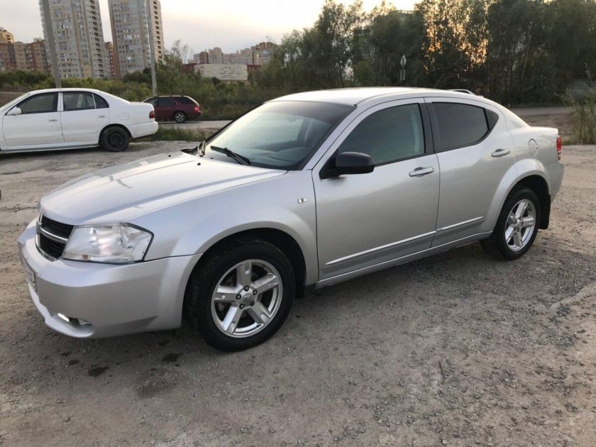 Dodge Avenger II, 2007