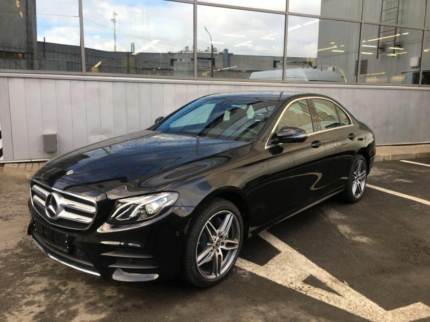 Мерседес 220 2018