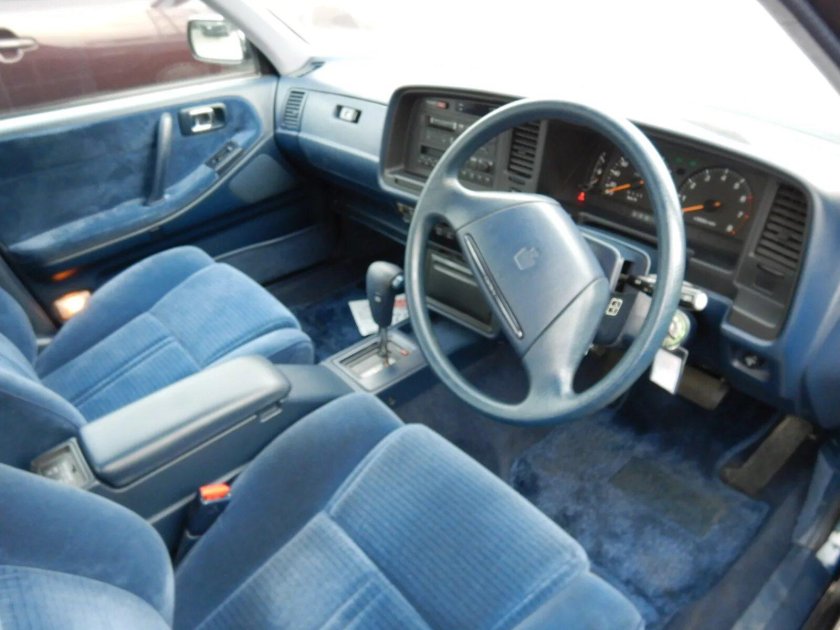 Toyota Crown gs131 салон