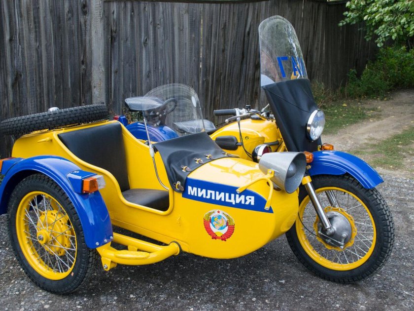 Милицейский мотоцикл Урал м61