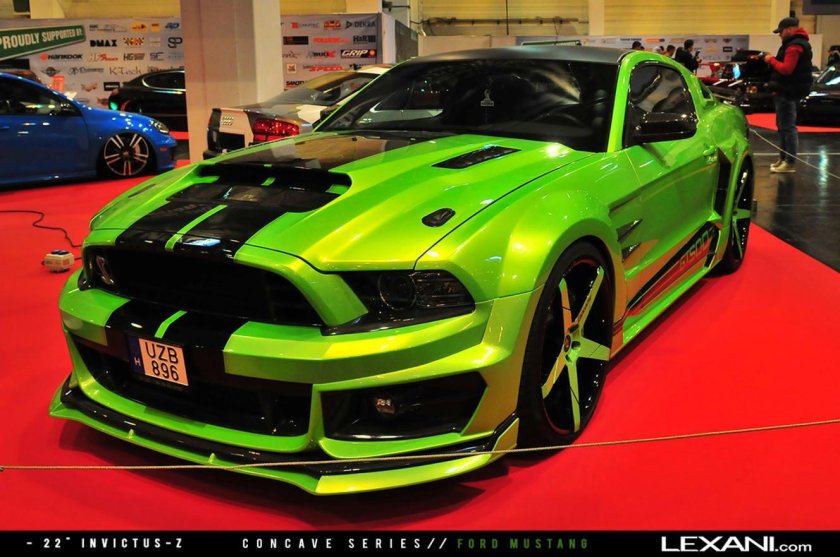 Форд Мустанг кислотный