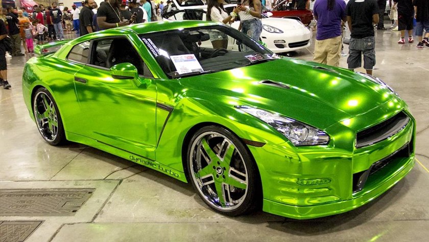 Nissan GTR r35 зеленый