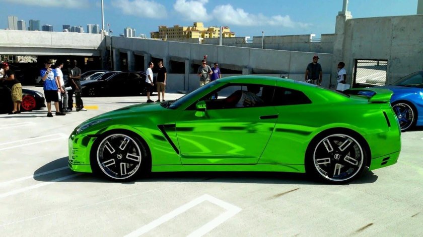 Nissan GTR r35 зелёный-чёрный