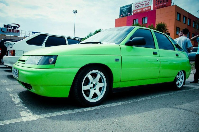 Лада 2112 зеленая