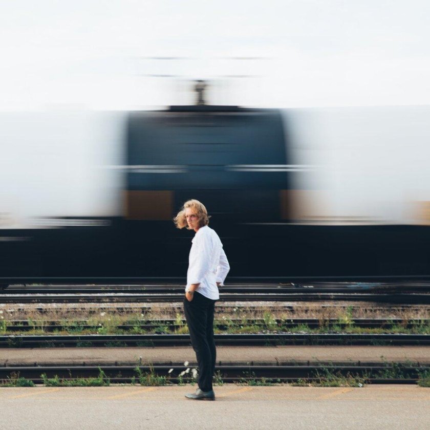 Шум проходящего поезда