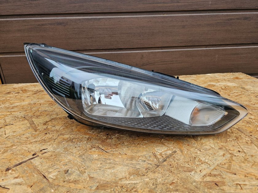 Фара правая ford focus 3 2011