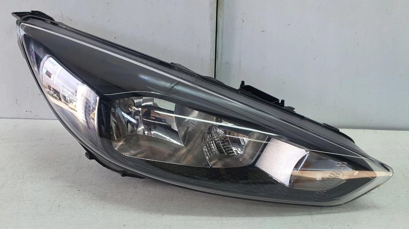 Фара правая ford focus 3 2011