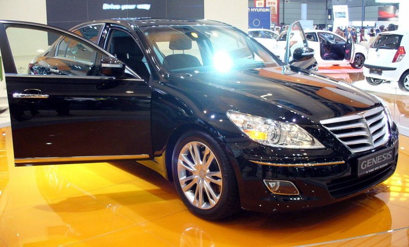 Крайслер Дженезис