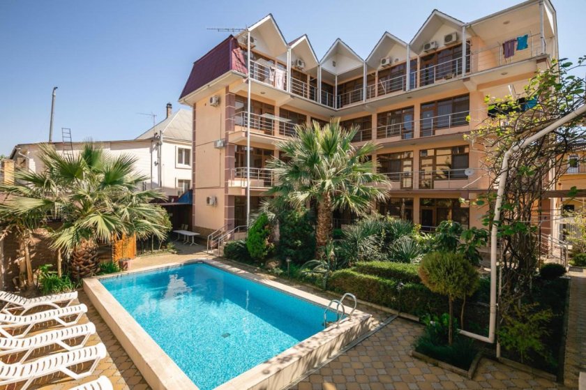 Голд Нива Адлер