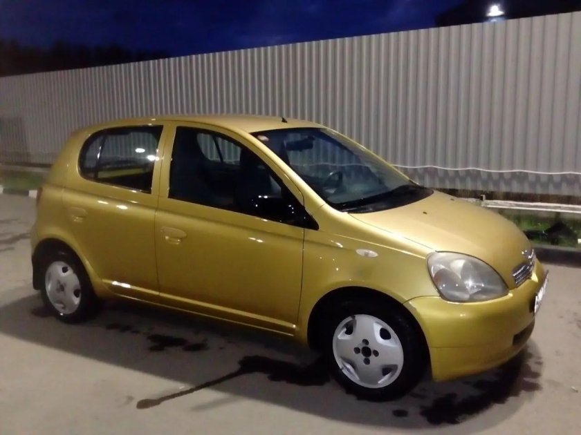 Toyota Yaris 1999