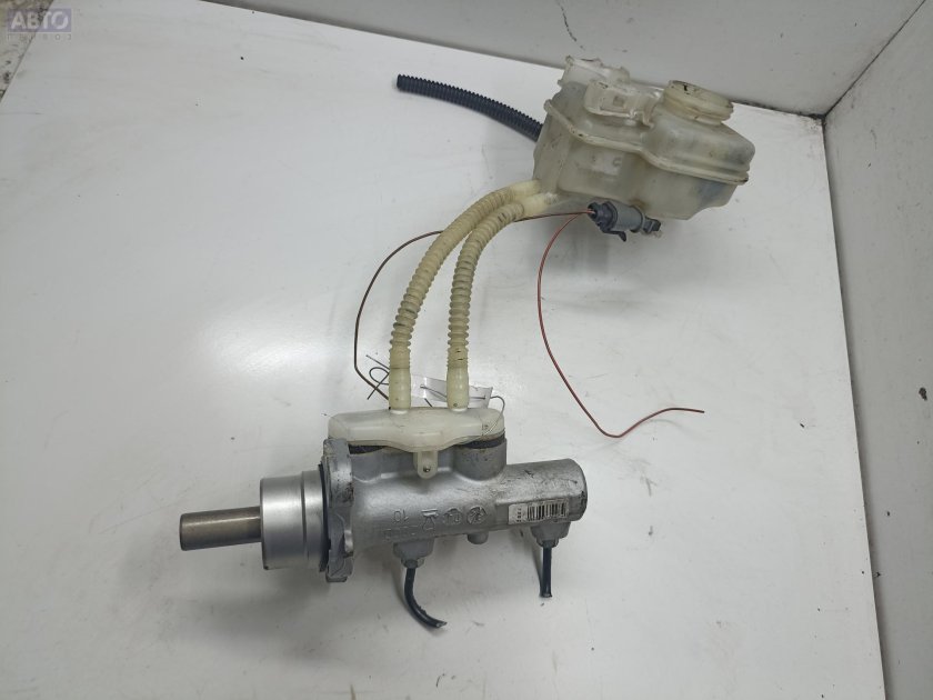 Главный тормозной цилиндр гольф 6