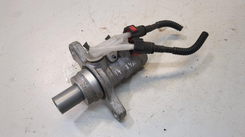 Цилиндр тормозной главный