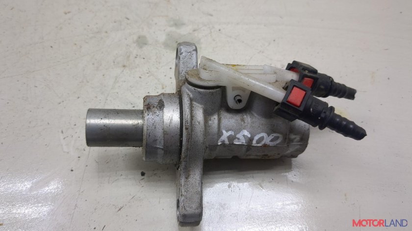 Цилиндр тормозной главный