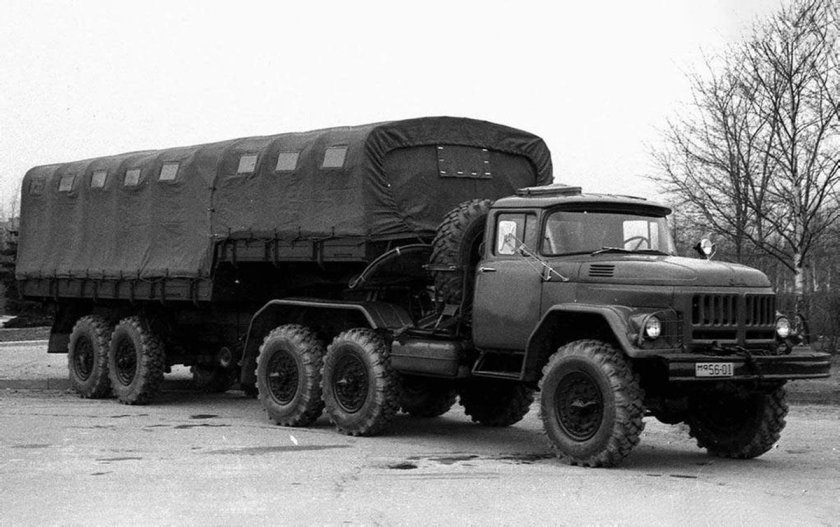 ЗИЛ-137 седельный тягач