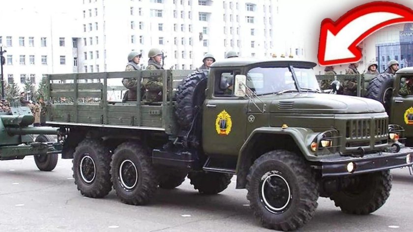 Военный грузовик ЗИЛ 131
