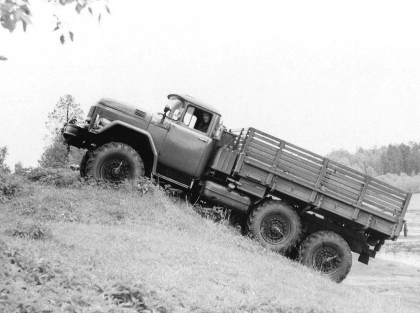 Грузовик ЗИЛ 131