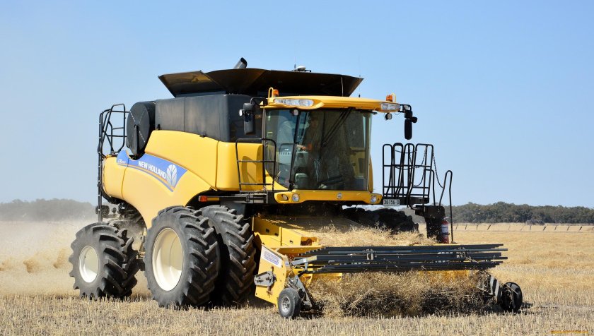 Комбайн New Holland