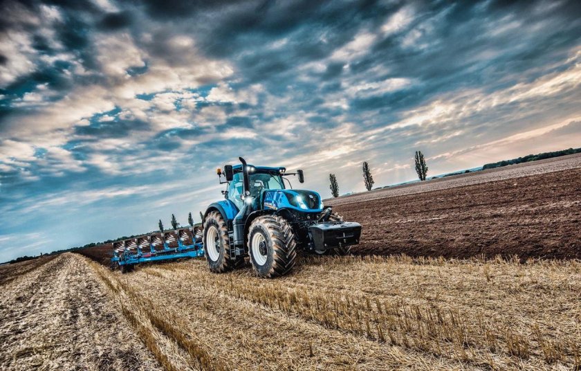 Трактор New Holland t7