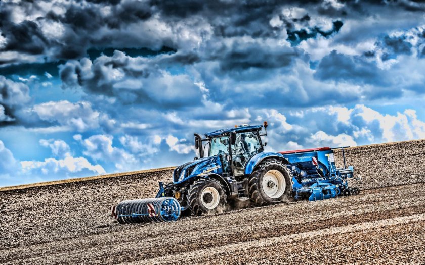 Трактор New Holland