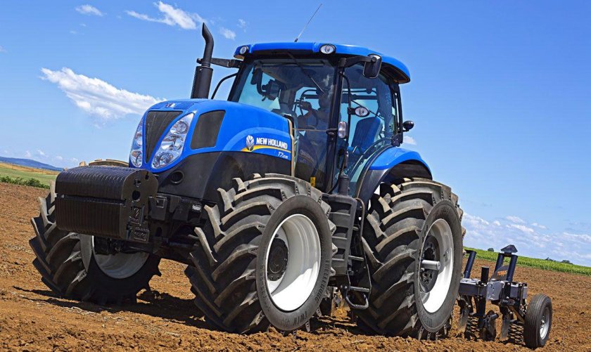 Трактор New Holland t7
